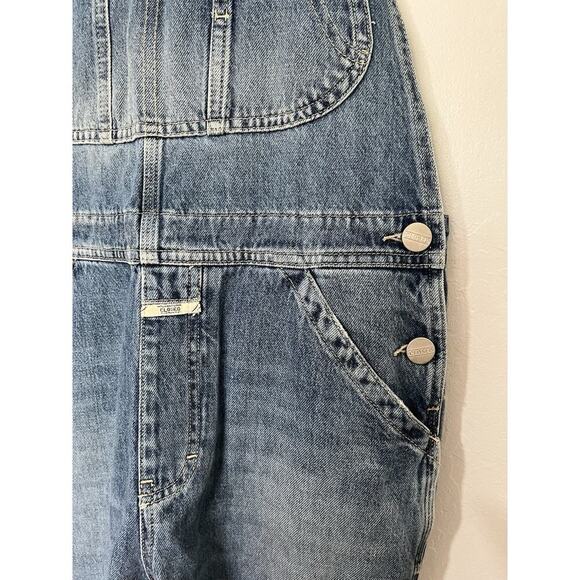 Free People CLOSED Dungaree Relaxed Denim Overalls Size 25 Blue Utility Retro - Picture 5 of 9